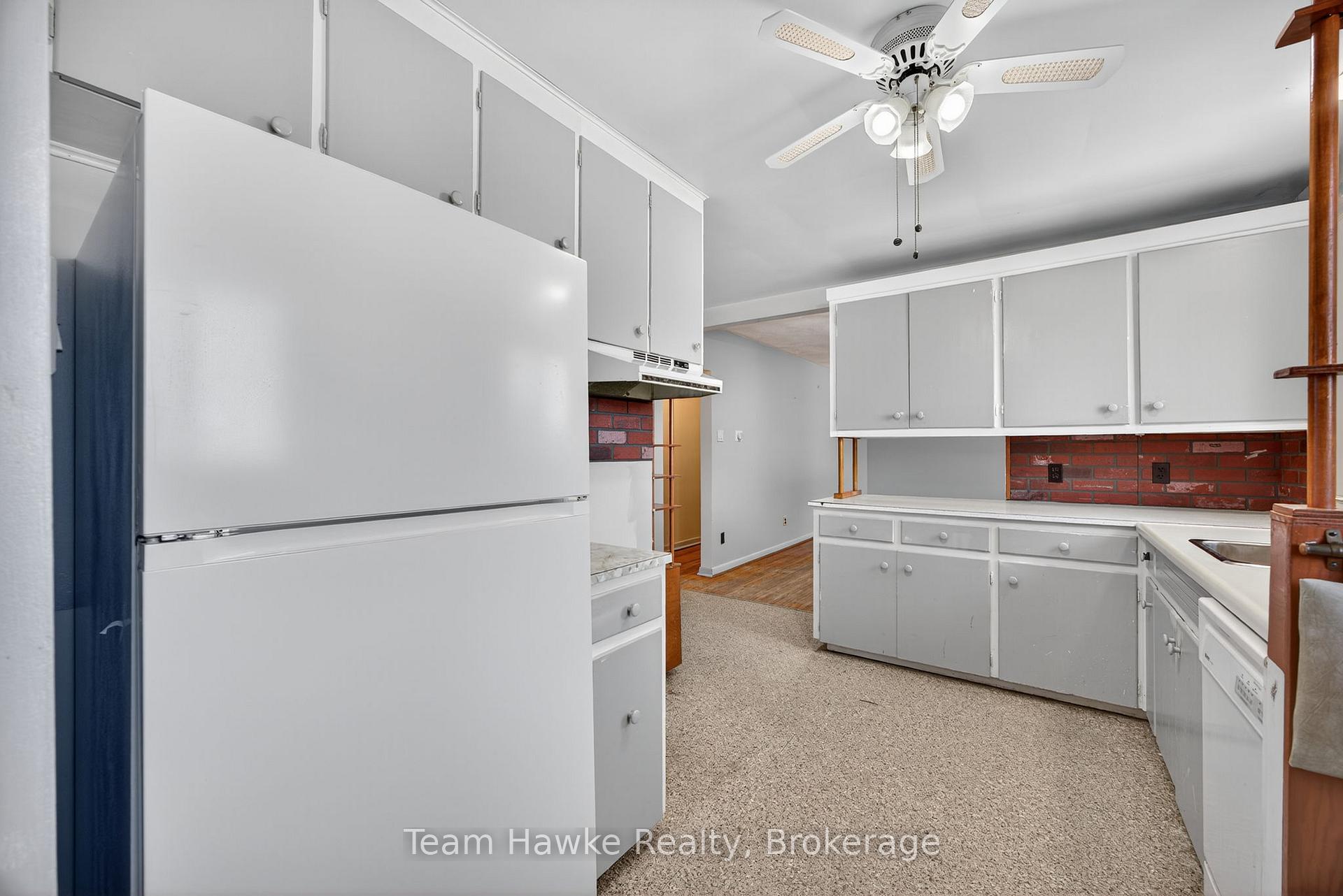 Photo 20 of 303 Scott Street, Midland — HOMEH