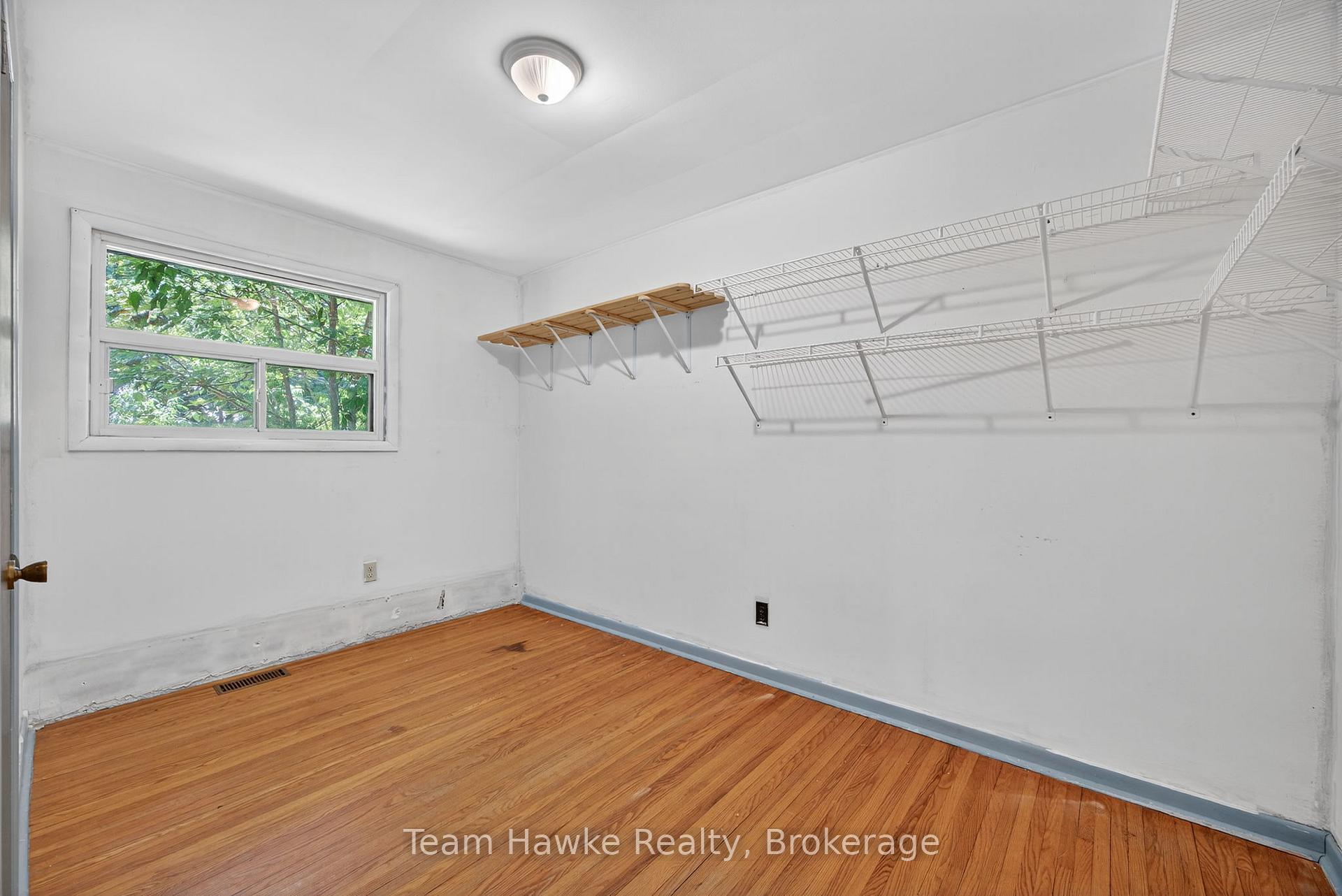 Photo 24 of 303 Scott Street, Midland — HOMEH