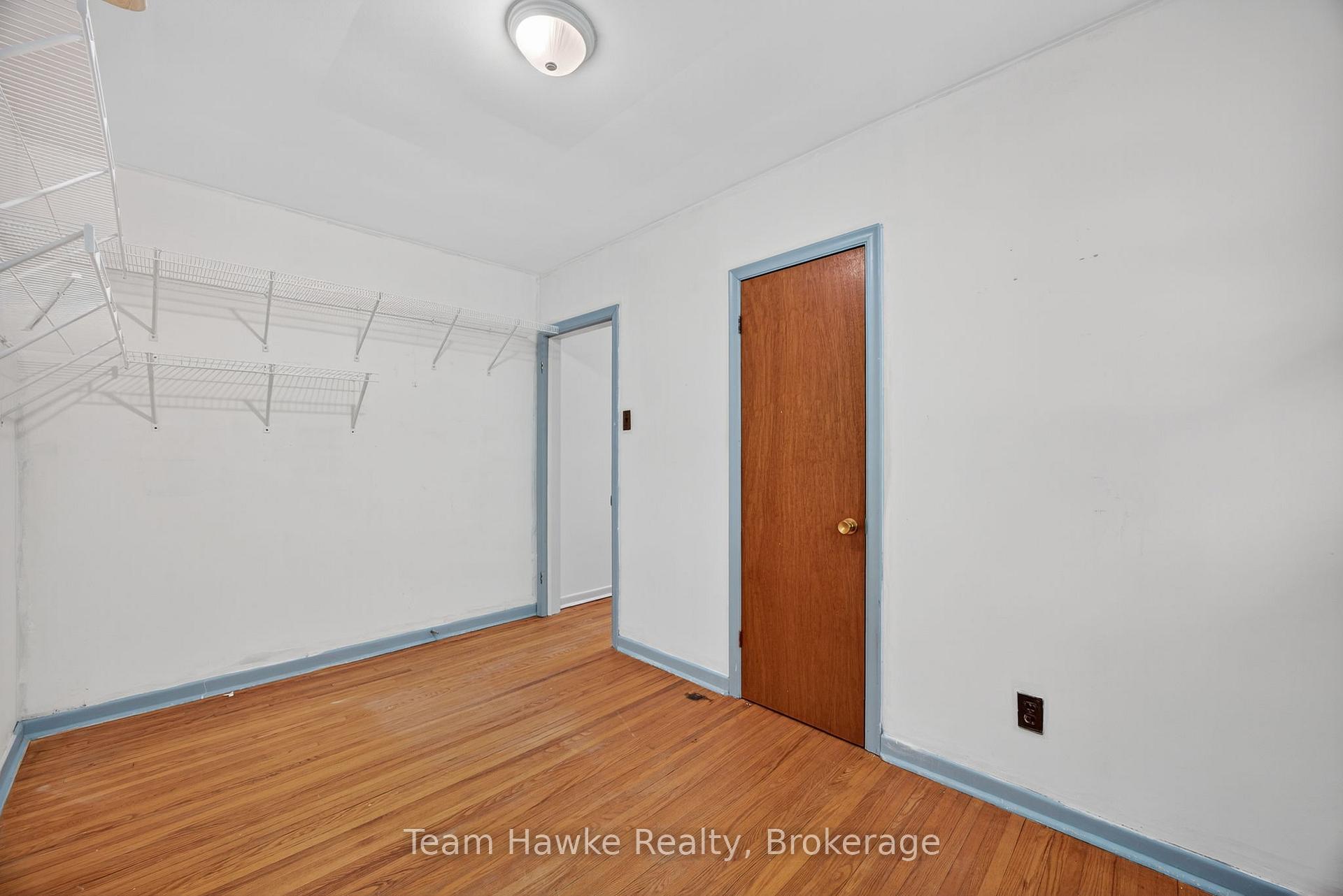 Photo 25 of 303 Scott Street, Midland — HOMEH