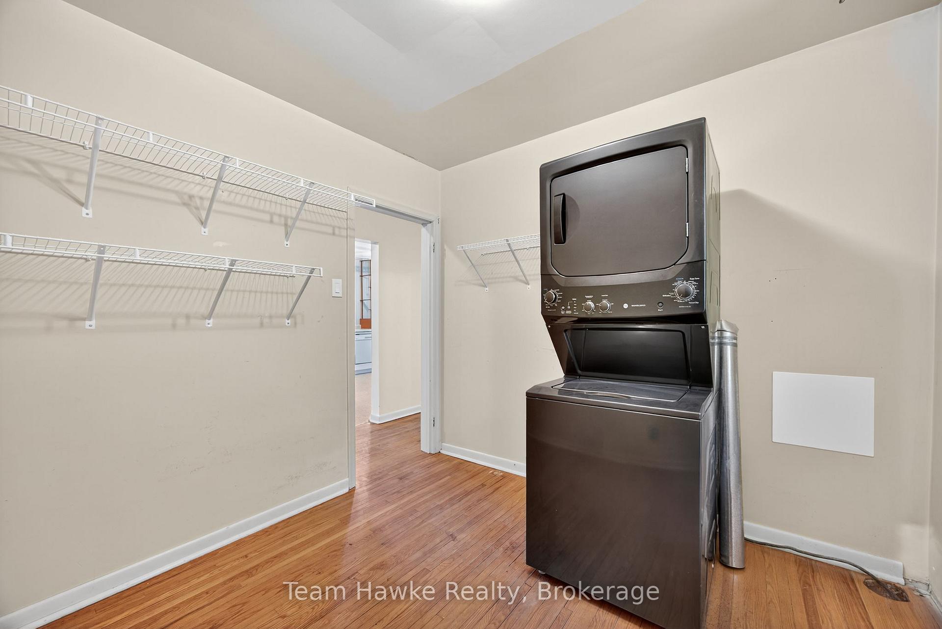 Photo 27 of 303 Scott Street, Midland — HOMEH