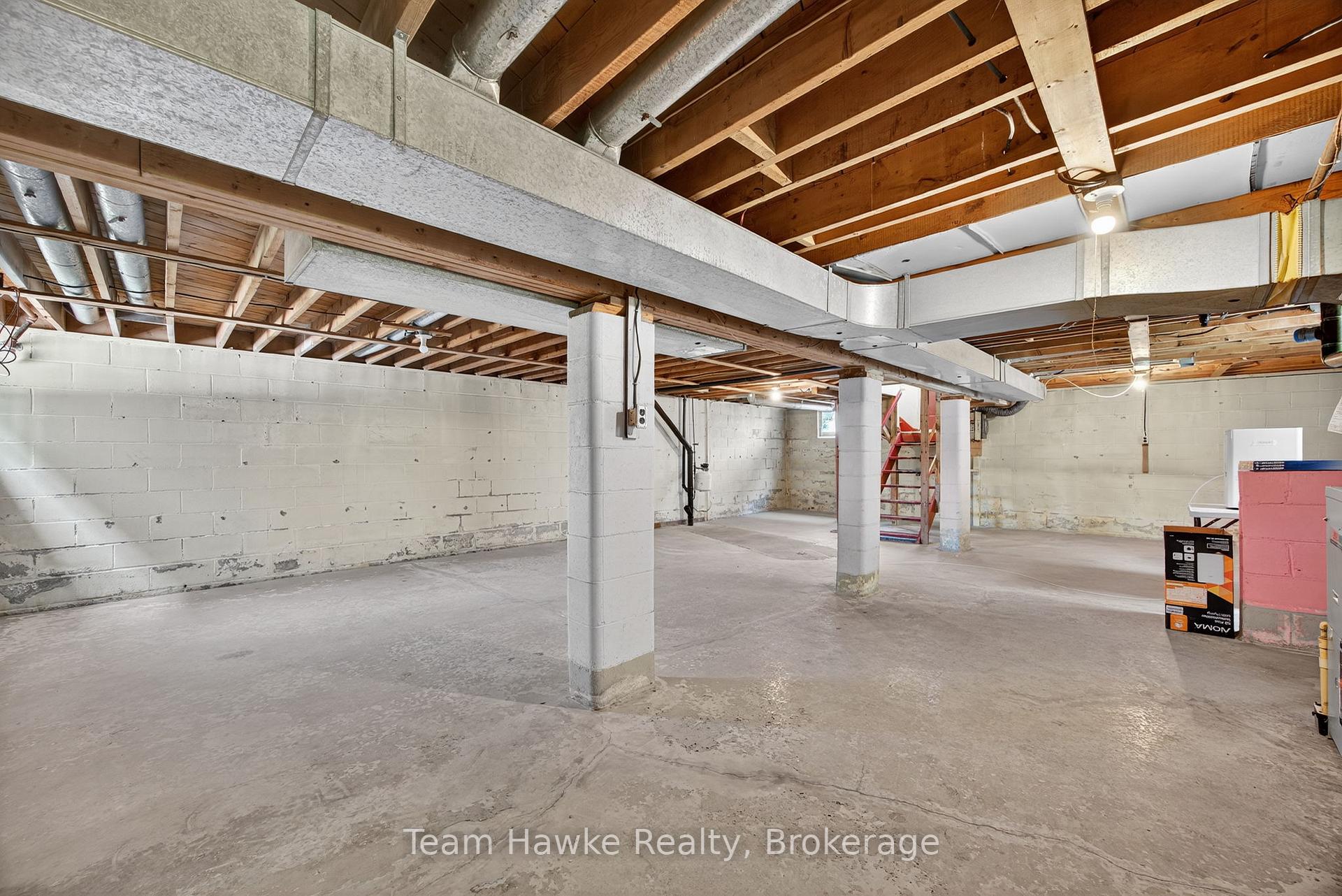 Photo 31 of 303 Scott Street, Midland — HOMEH