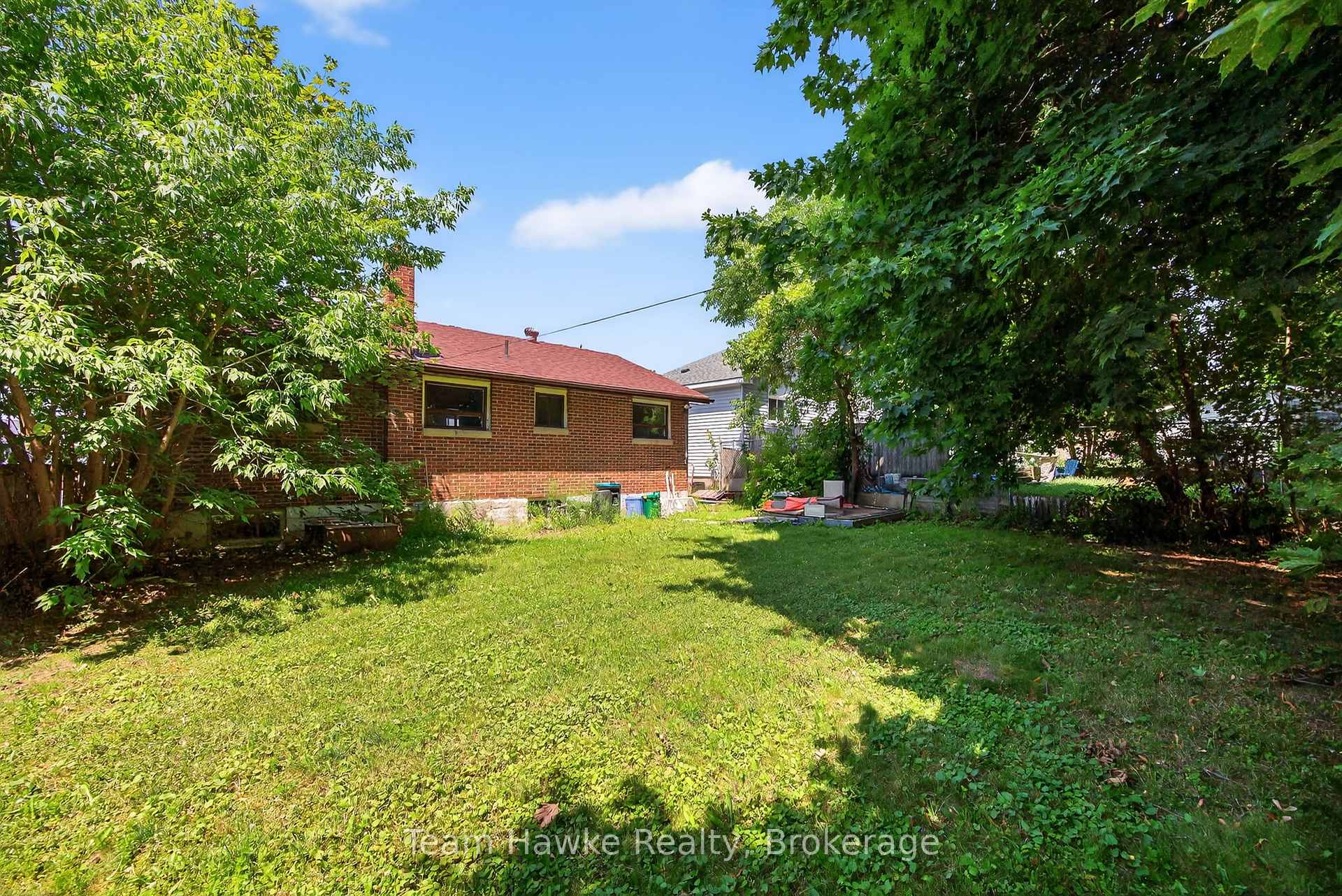 Photo 32 of 303 Scott Street, Midland — HOMEH