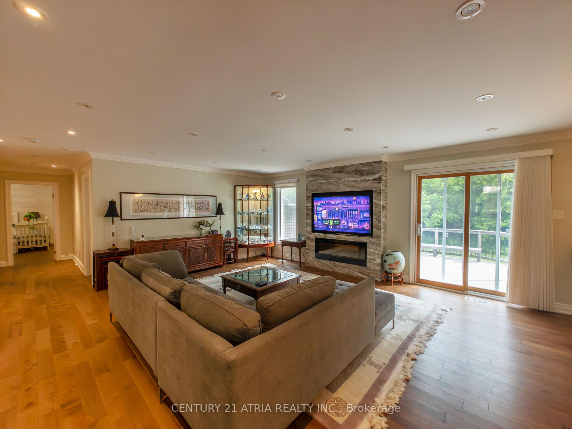 Photo 5 of 2 Norwich Drive, Markham, Raymerville — HOMEH
