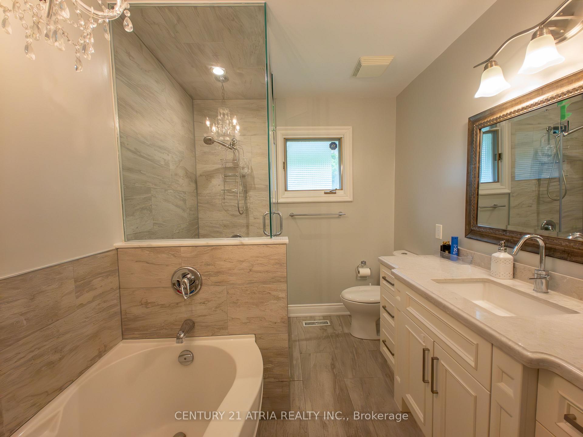Photo 9 of 2 Norwich Drive, Markham, Raymerville — HOMEH