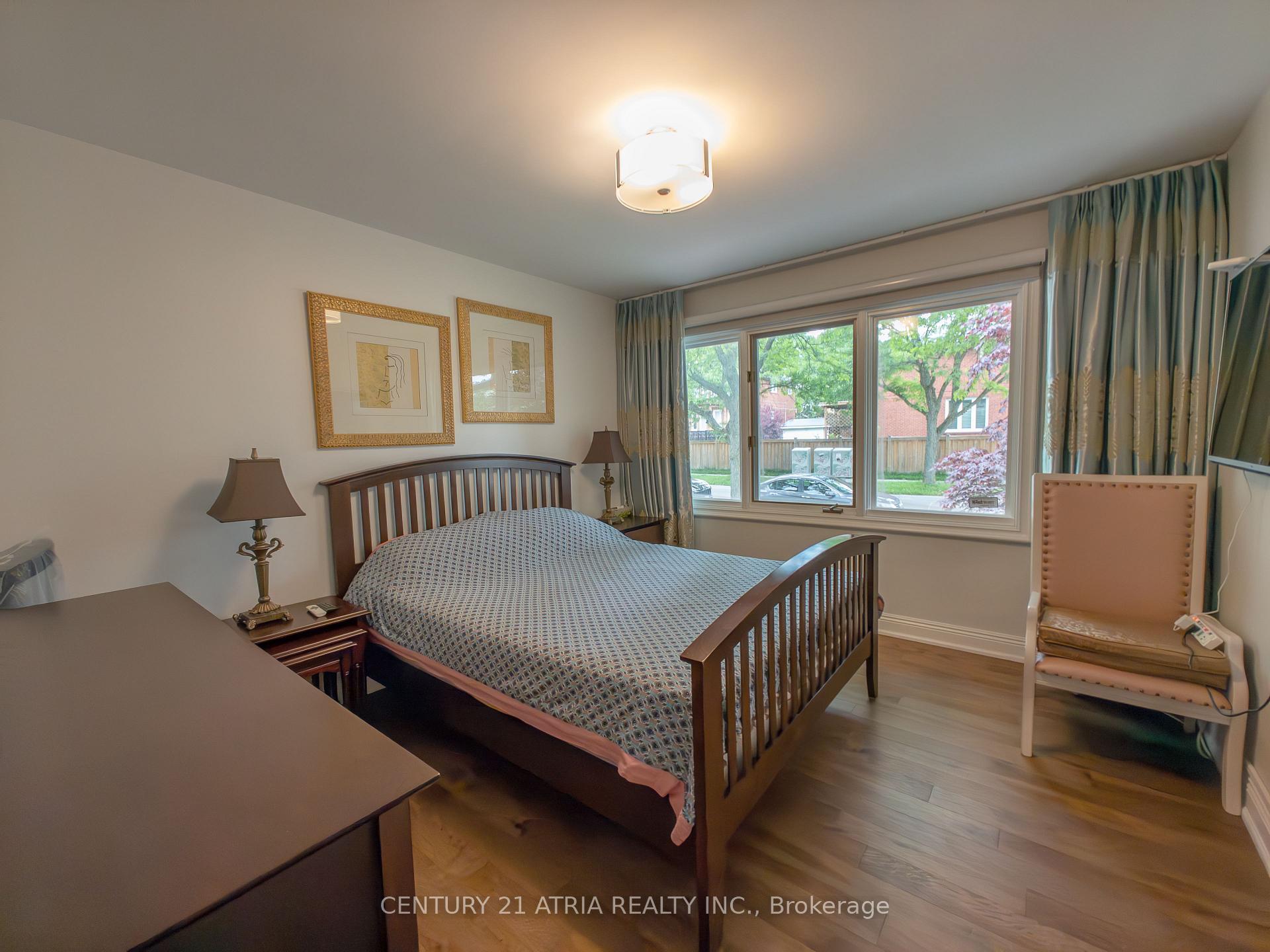 Photo 11 of 2 Norwich Drive, Markham, Raymerville — HOMEH
