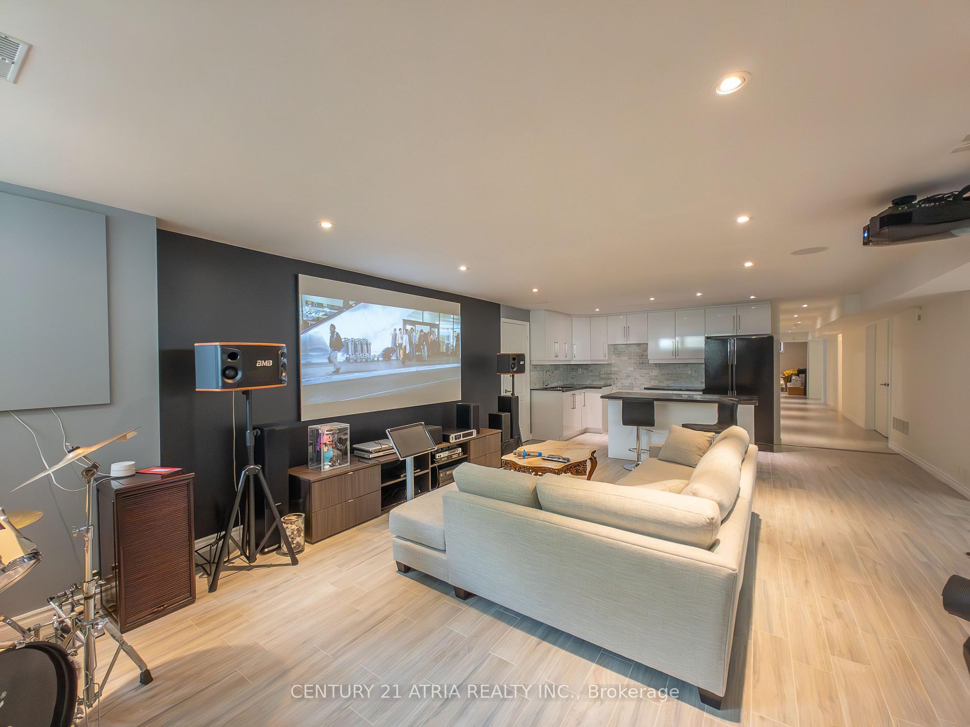Photo 16 of 2 Norwich Drive, Markham, Raymerville — HOMEH
