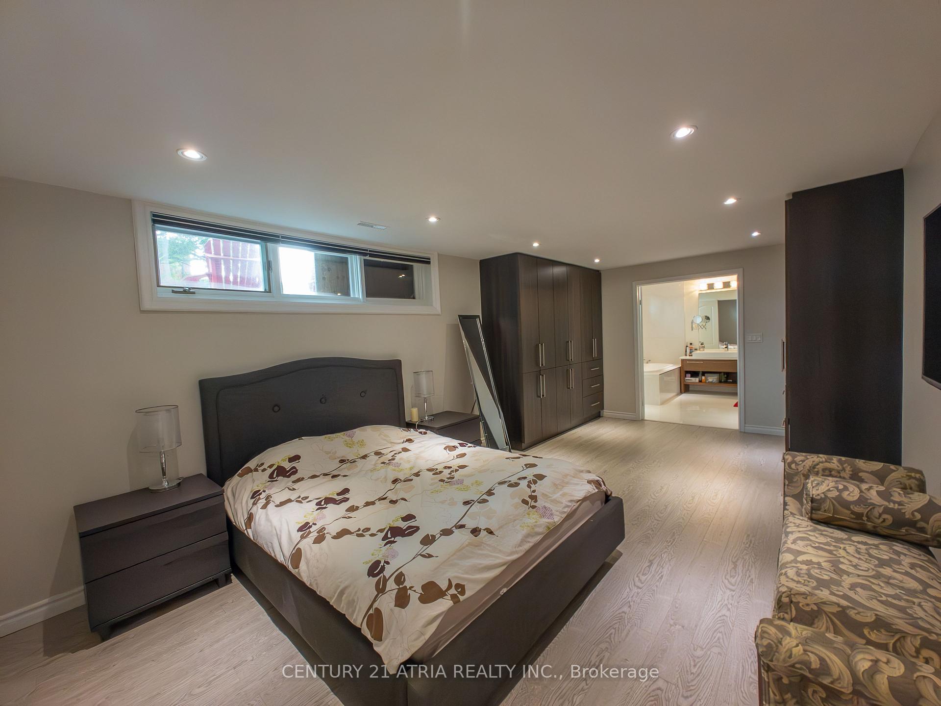 Photo 17 of 2 Norwich Drive, Markham, Raymerville — HOMEH