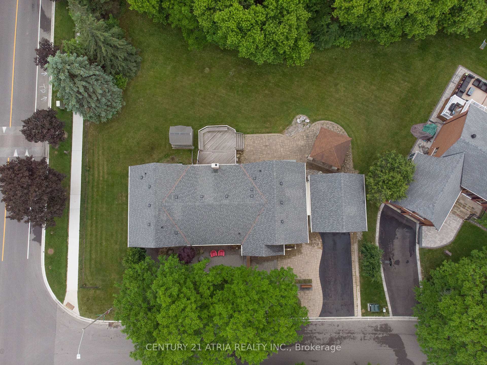 Photo 21 of 2 Norwich Drive, Markham, Raymerville — HOMEH