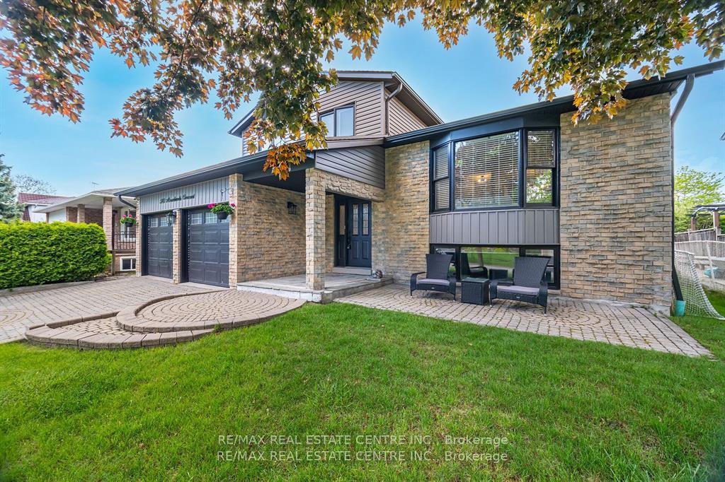 Photo 5 of 583 Moorelands Crescent, Milton, Timberlea — HOMEH