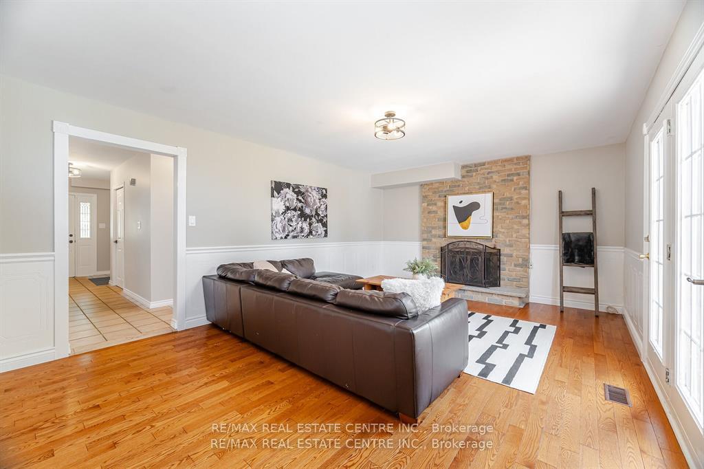 Photo 9 of 583 Moorelands Crescent, Milton, Timberlea — HOMEH