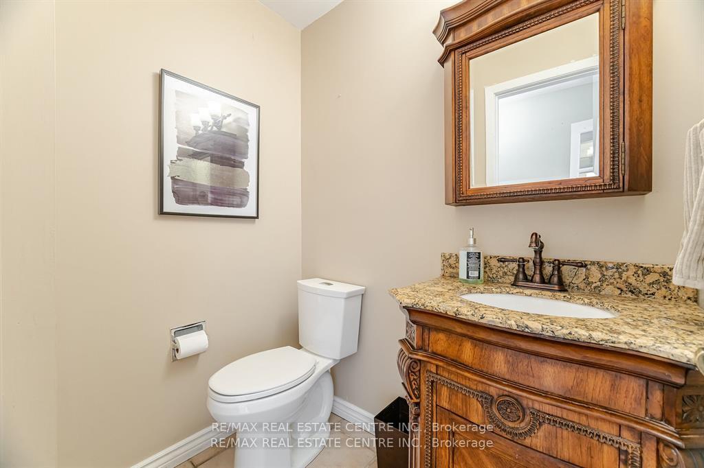 Photo 19 of 583 Moorelands Crescent, Milton, Timberlea — HOMEH