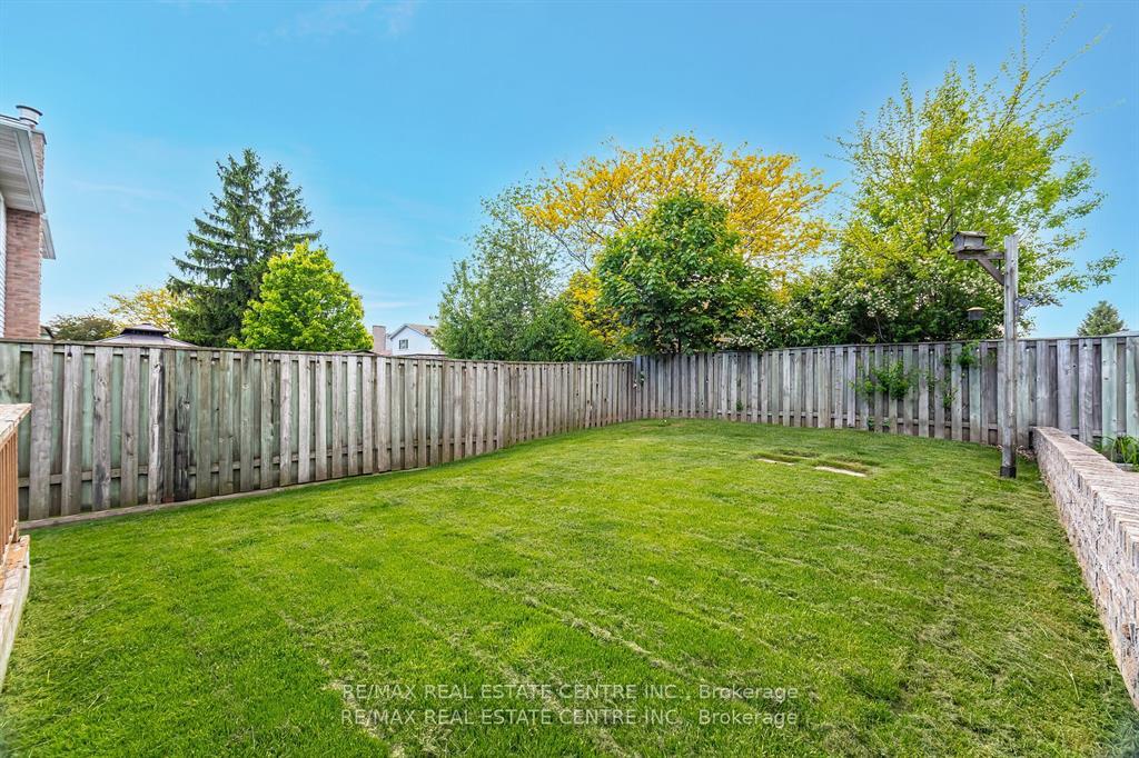 Photo 41 of 583 Moorelands Crescent, Milton, Timberlea — HOMEH