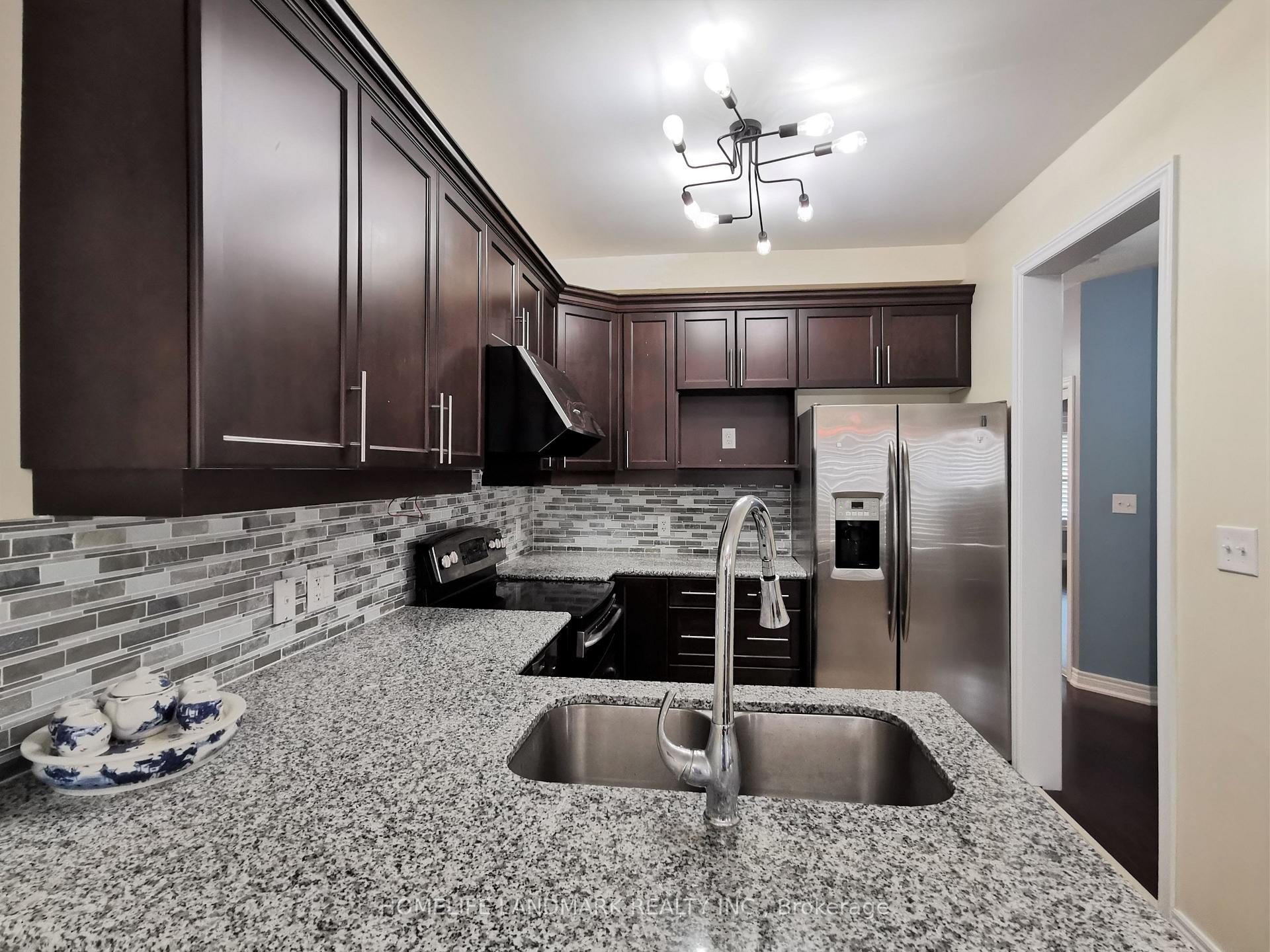 Photo 7 of 27 Mead Terrace, Markham, Wismer — HOMEH