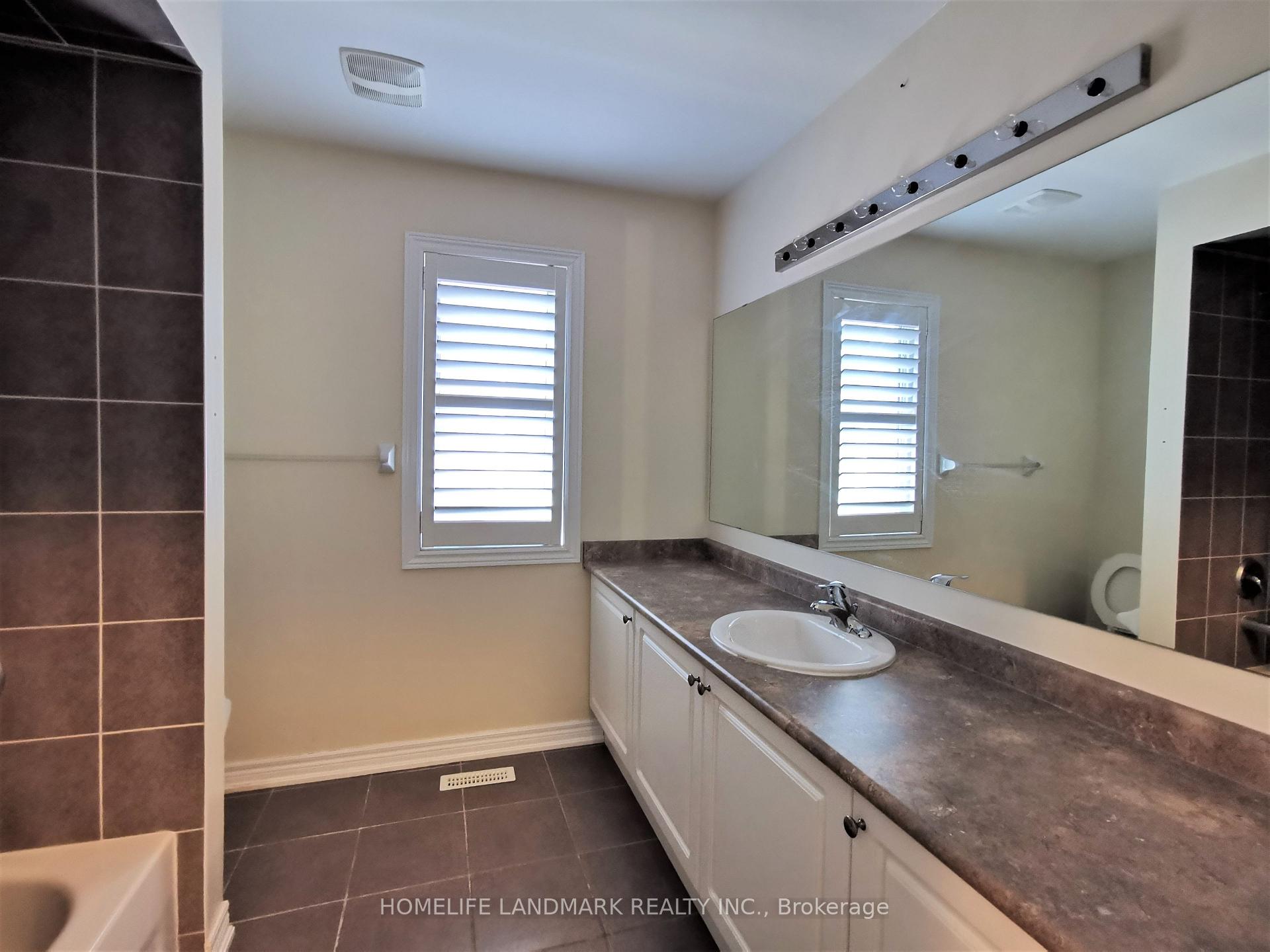 Photo 18 of 27 Mead Terrace, Markham, Wismer — HOMEH