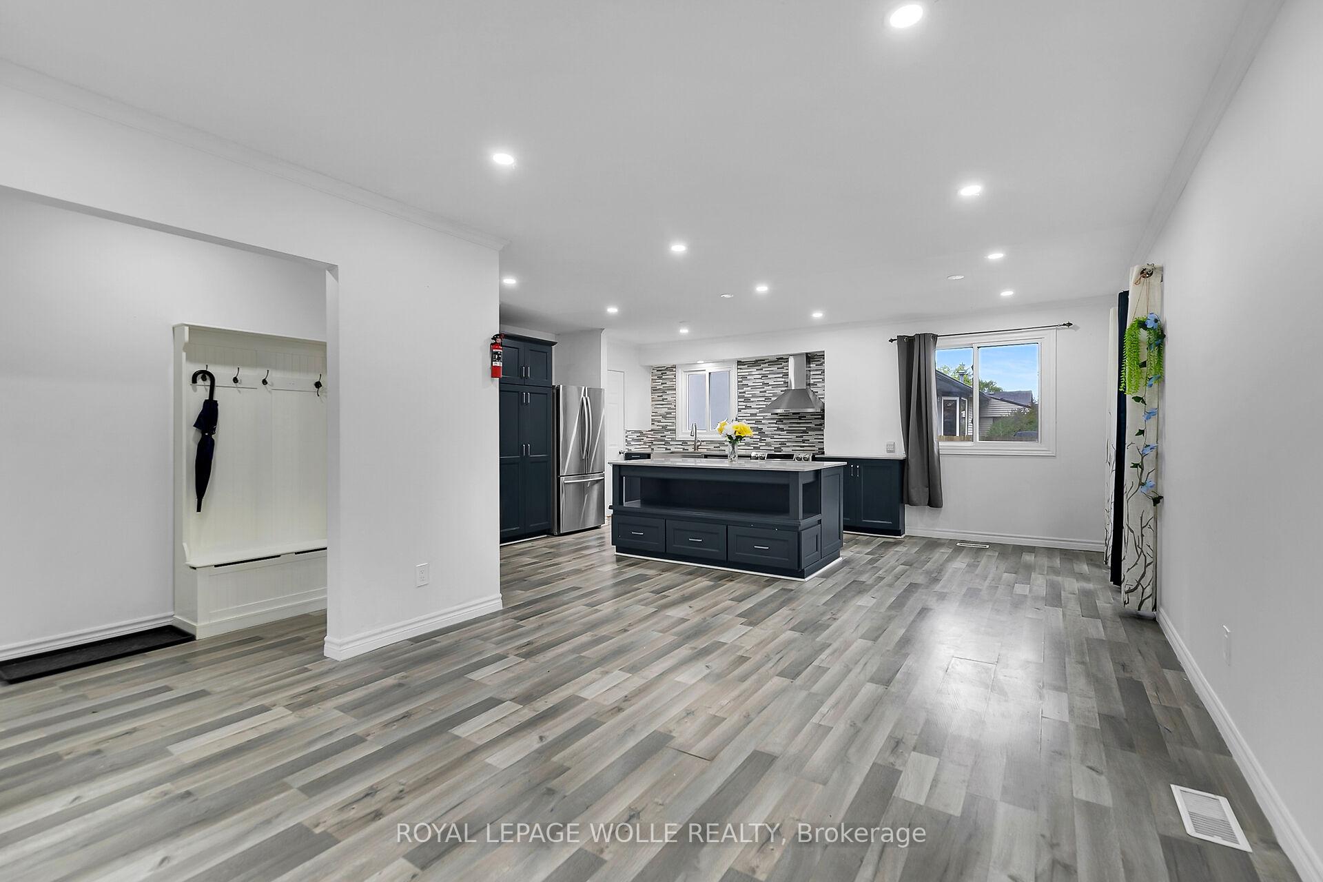 Photo 3 of 262 Heritage Drive, Kitchener — HOMEH