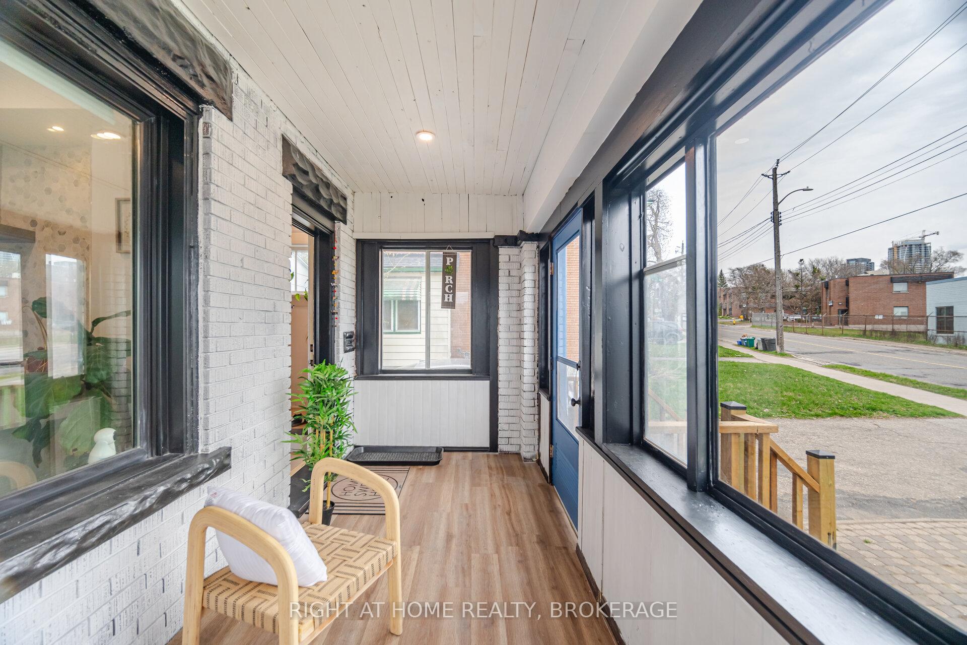 Photo 5 of 86 Glasgow Street, Kitchener — HOMEH