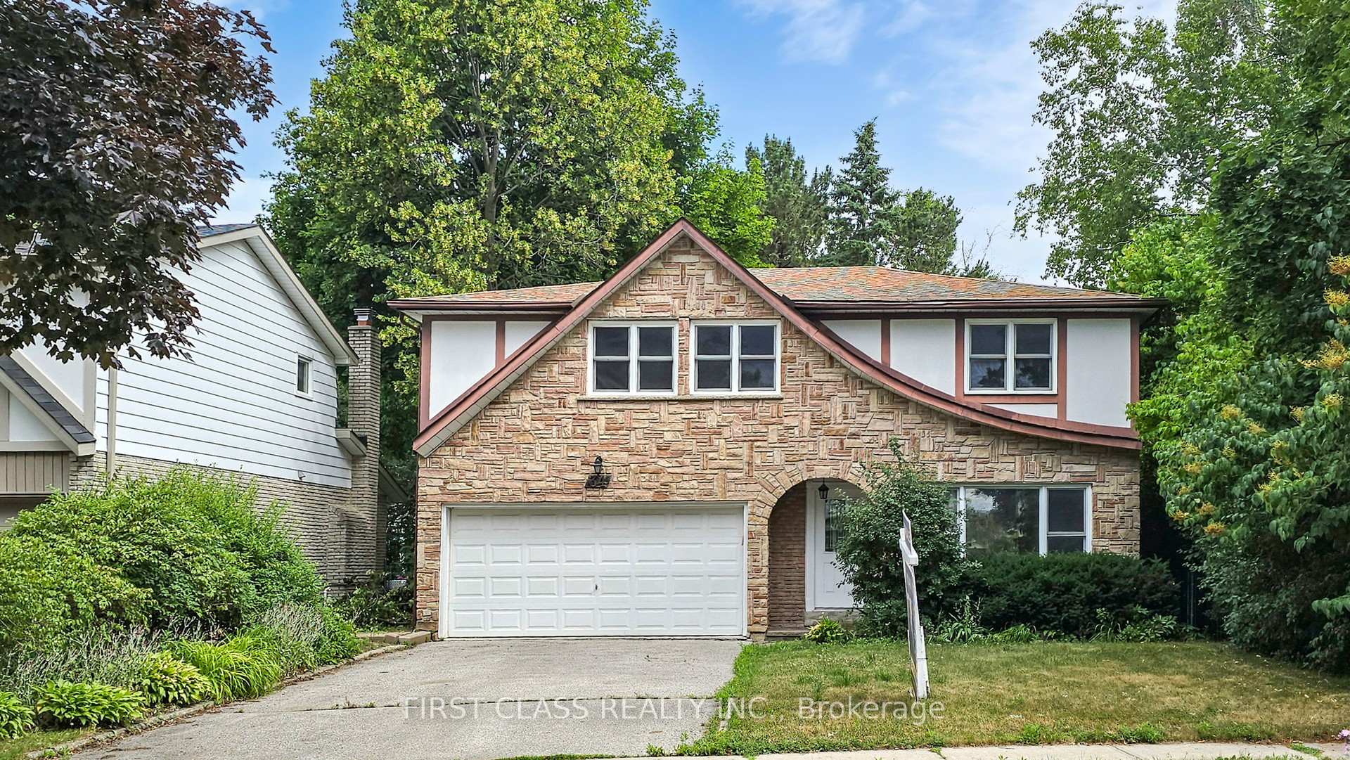 Photo 1 of 34 Ferrah Street, Markham, Unionville — HOMEH