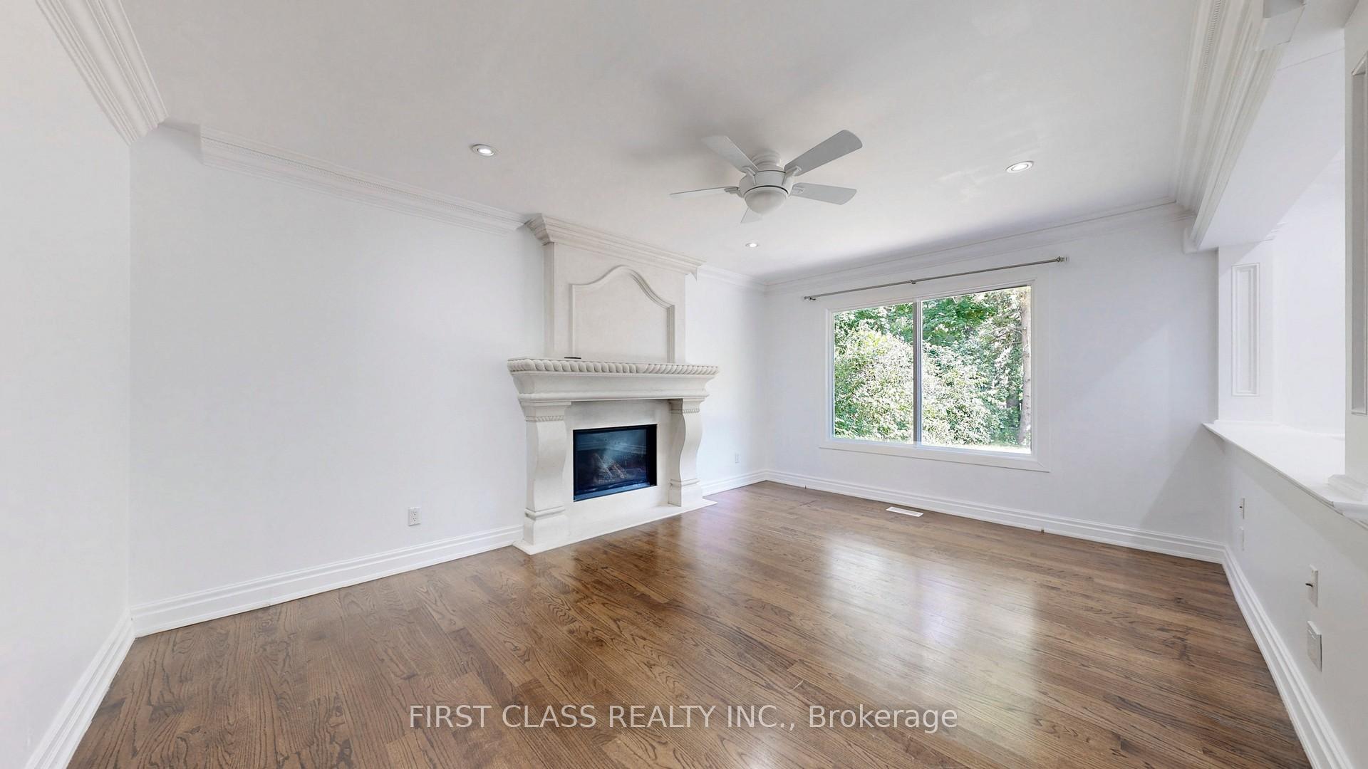 Photo 2 of 34 Ferrah Street, Markham, Unionville — HOMEH