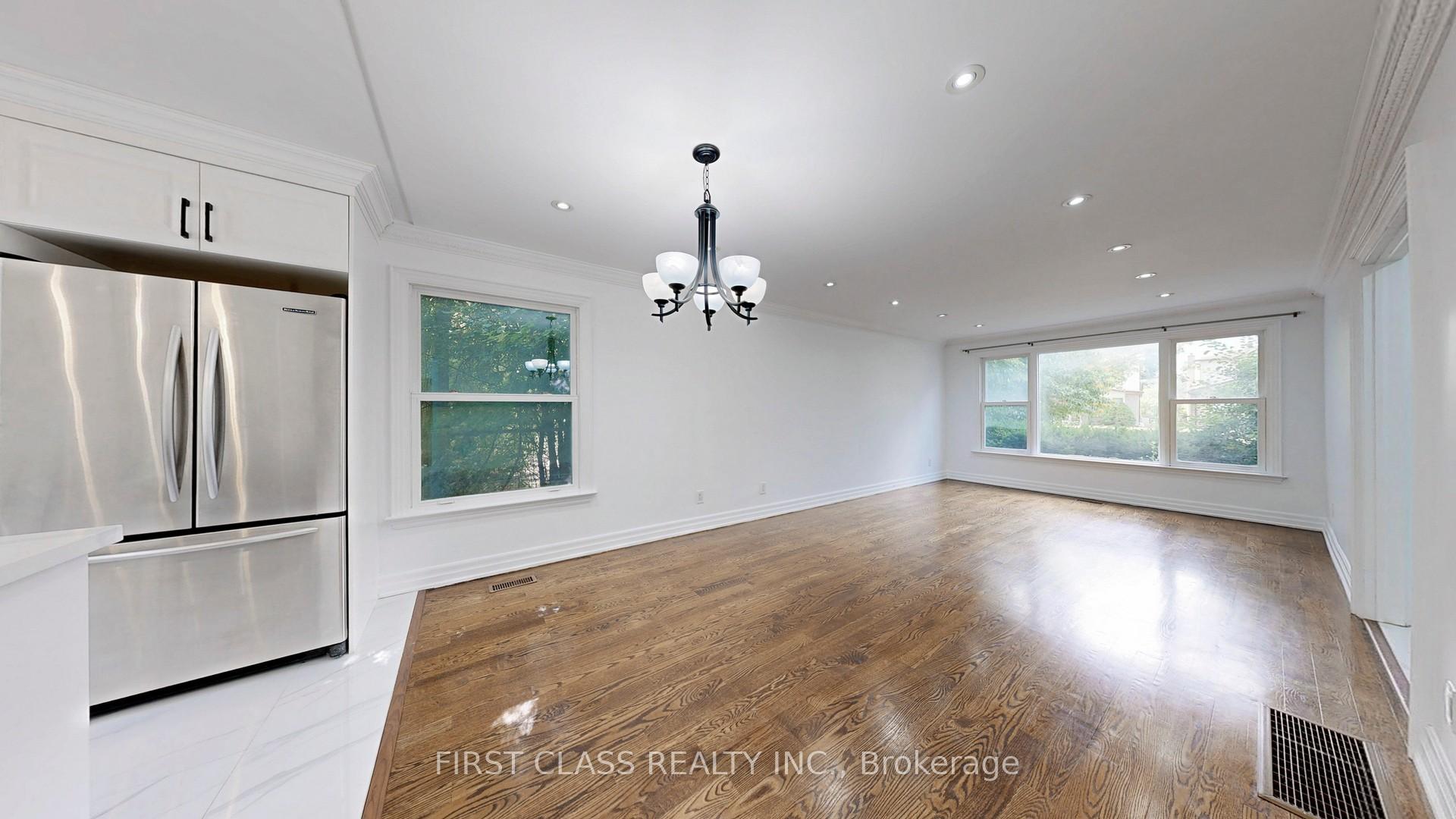 Photo 5 of 34 Ferrah Street, Markham, Unionville — HOMEH