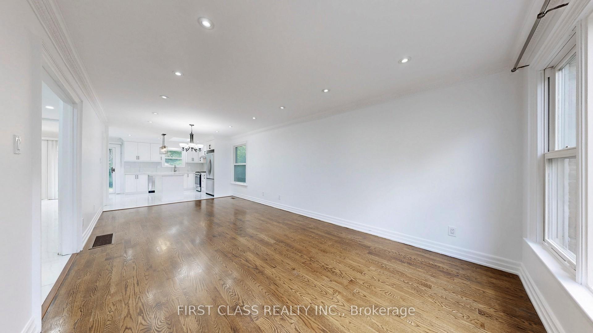 Photo 8 of 34 Ferrah Street, Markham, Unionville — HOMEH