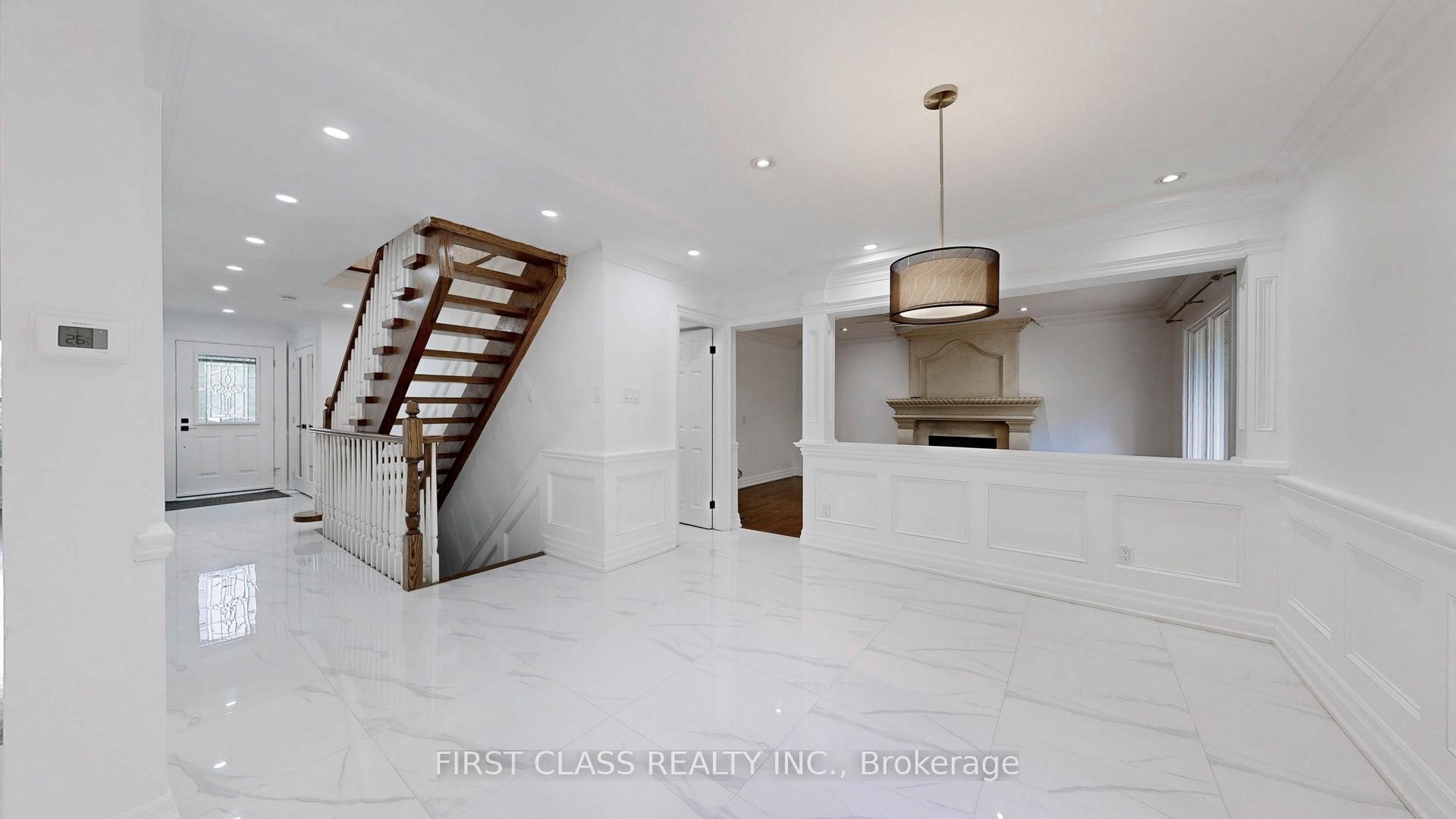 Photo 17 of 34 Ferrah Street, Markham, Unionville — HOMEH