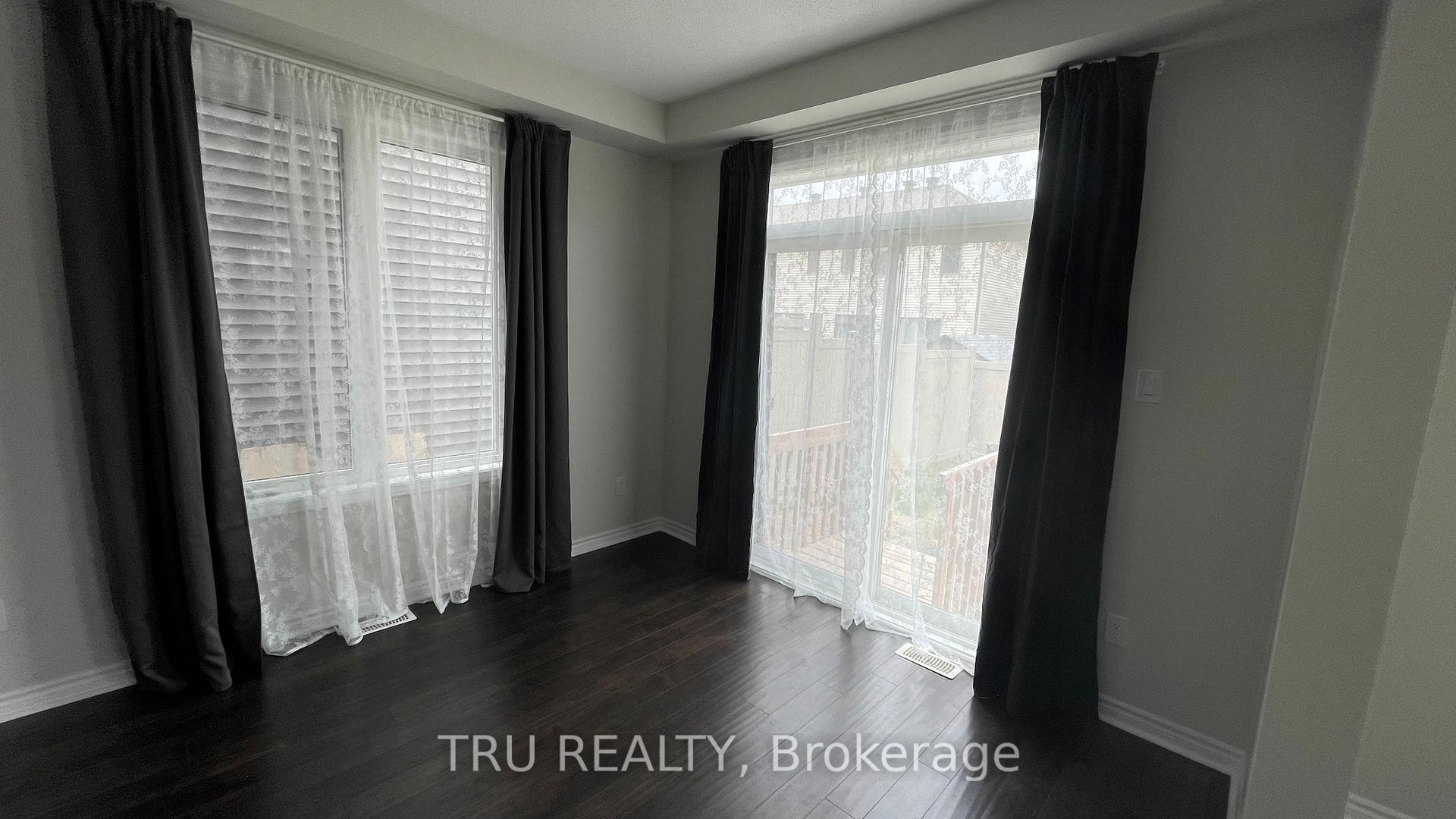 Photo 7 of 717 Brittanic Road N, Ottawa, Kanata - Emerald Meadows/Trailwest — HOMEH