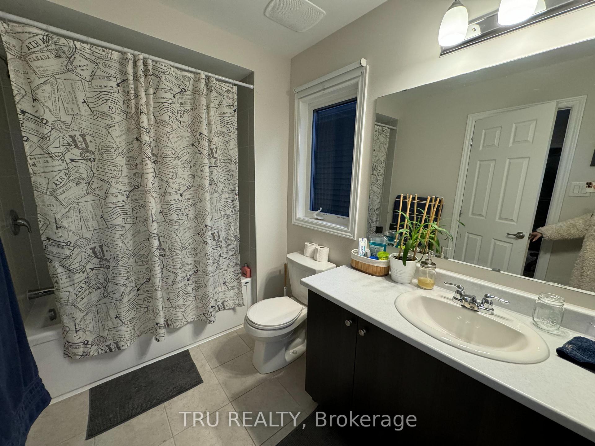 Photo 20 of 717 Brittanic Road N, Ottawa, Kanata - Emerald Meadows/Trailwest — HOMEH