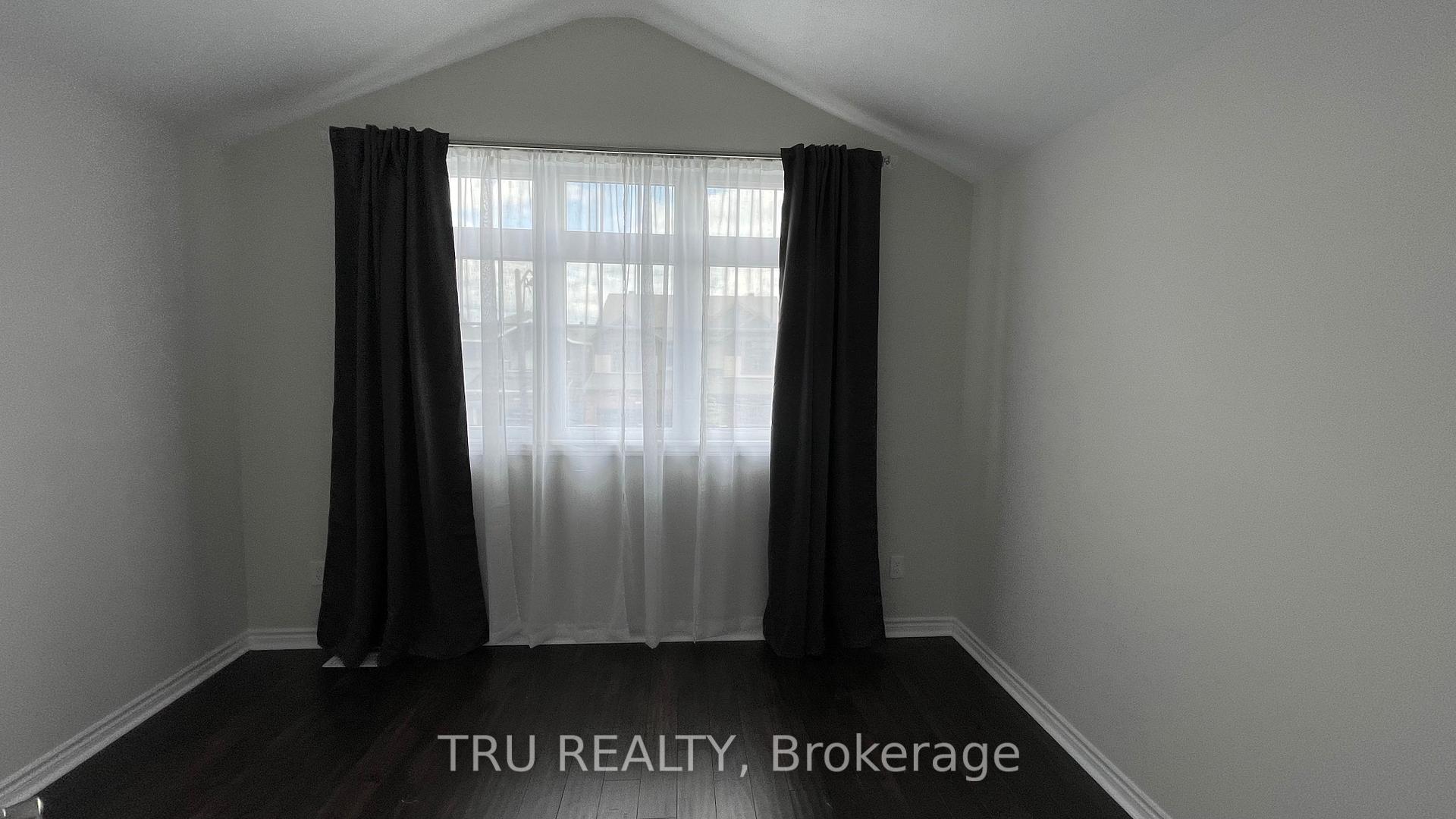 Photo 24 of 717 Brittanic Road N, Ottawa, Kanata - Emerald Meadows/Trailwest — HOMEH
