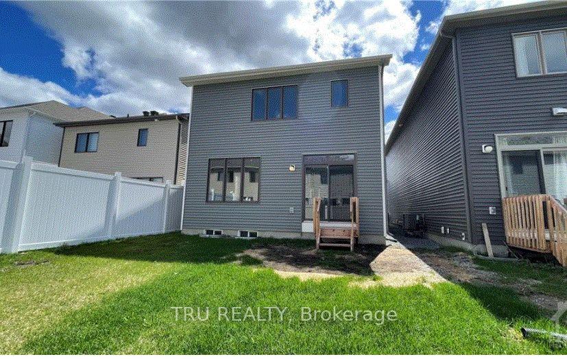Photo 29 of 717 Brittanic Road N, Ottawa, Kanata - Emerald Meadows/Trailwest — HOMEH