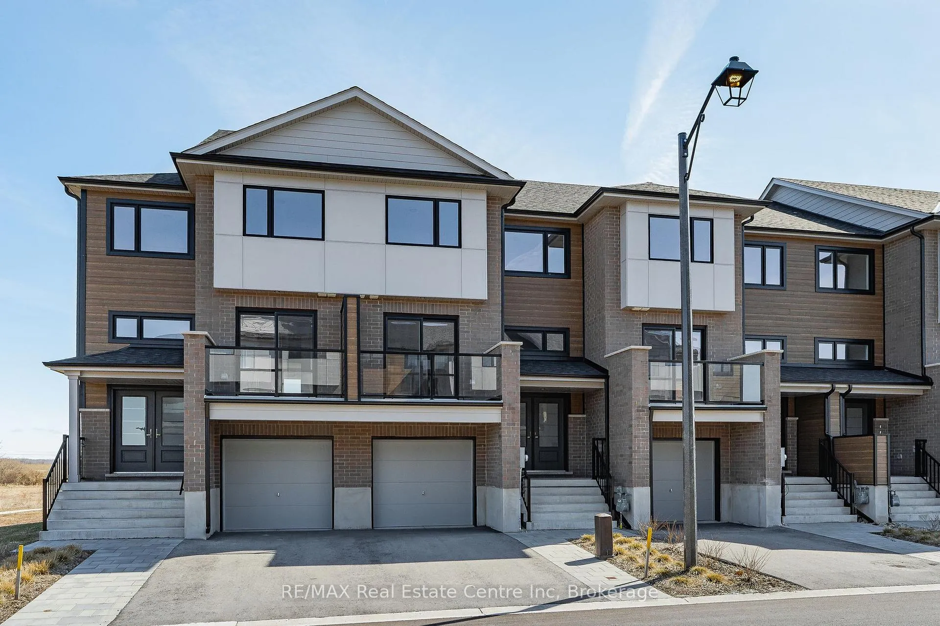 Front of Unit 7, 182 Bridge Crescent