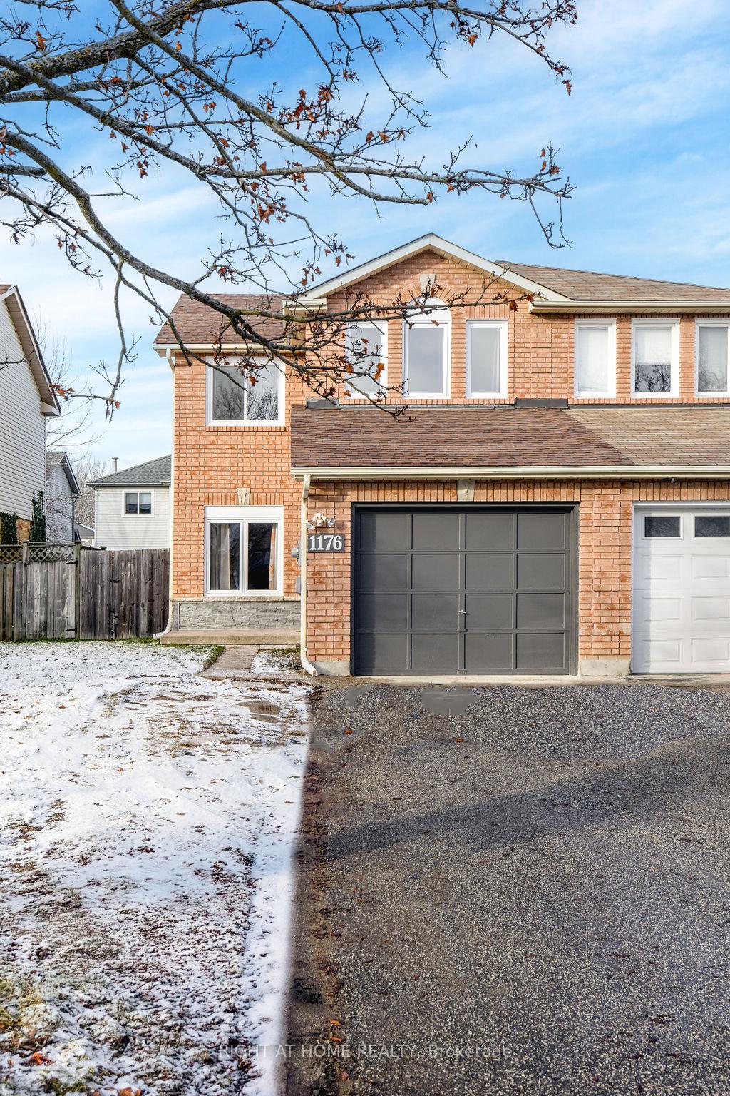Front of 1176 Inniswood Street