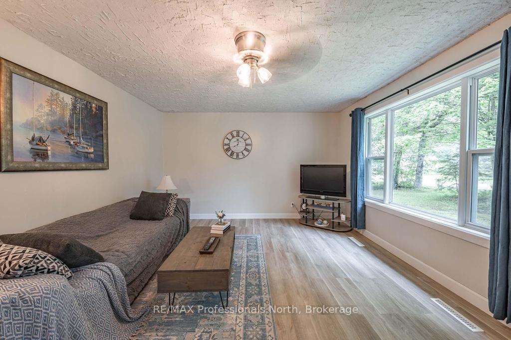 Photo 10 of 7 Stouffer Street, Minden Hills, Minden — HOMEH