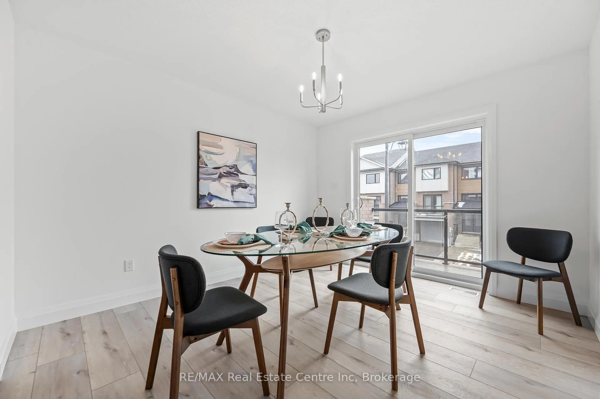 Photo 6 of Unit 8, 182 Bridge Crescent, Minto — HOMEH
