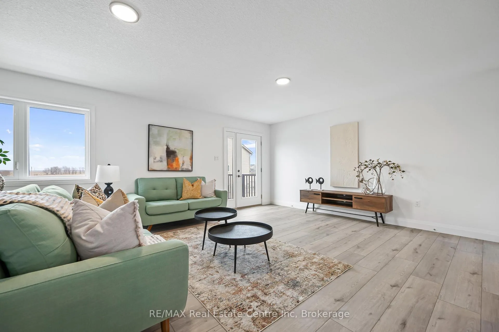 Photo 10 of Unit 8, 182 Bridge Crescent, Minto — HOMEH