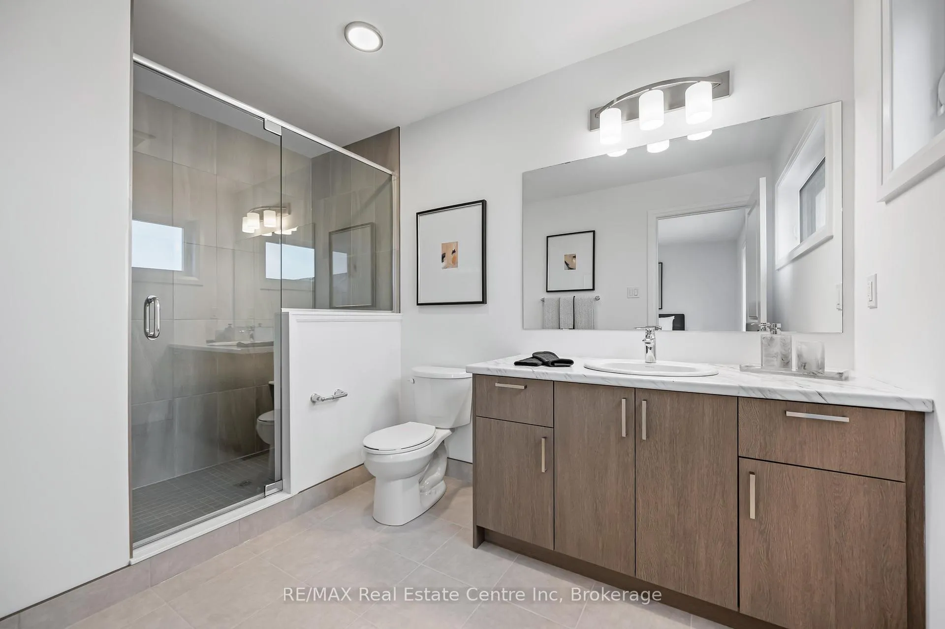 Photo 18 of Unit 8, 182 Bridge Crescent, Minto — HOMEH