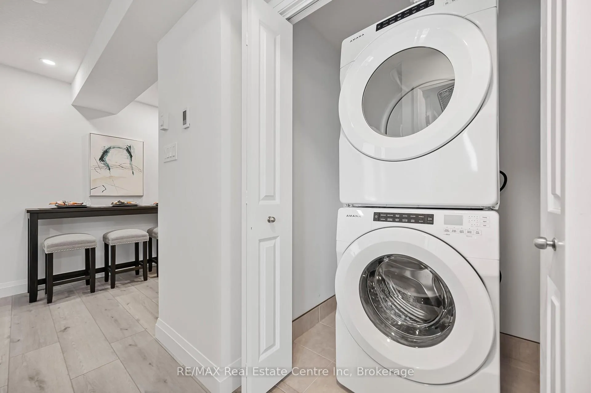 Photo 34 of Unit 8, 182 Bridge Crescent, Minto — HOMEH