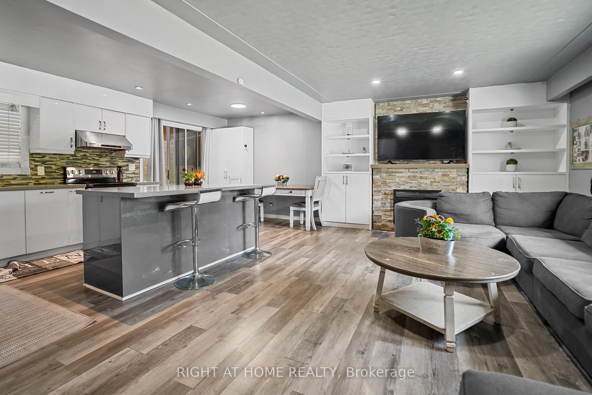 Photo 7 of 82 Dreger Avenue S, Kitchener — HOMEH