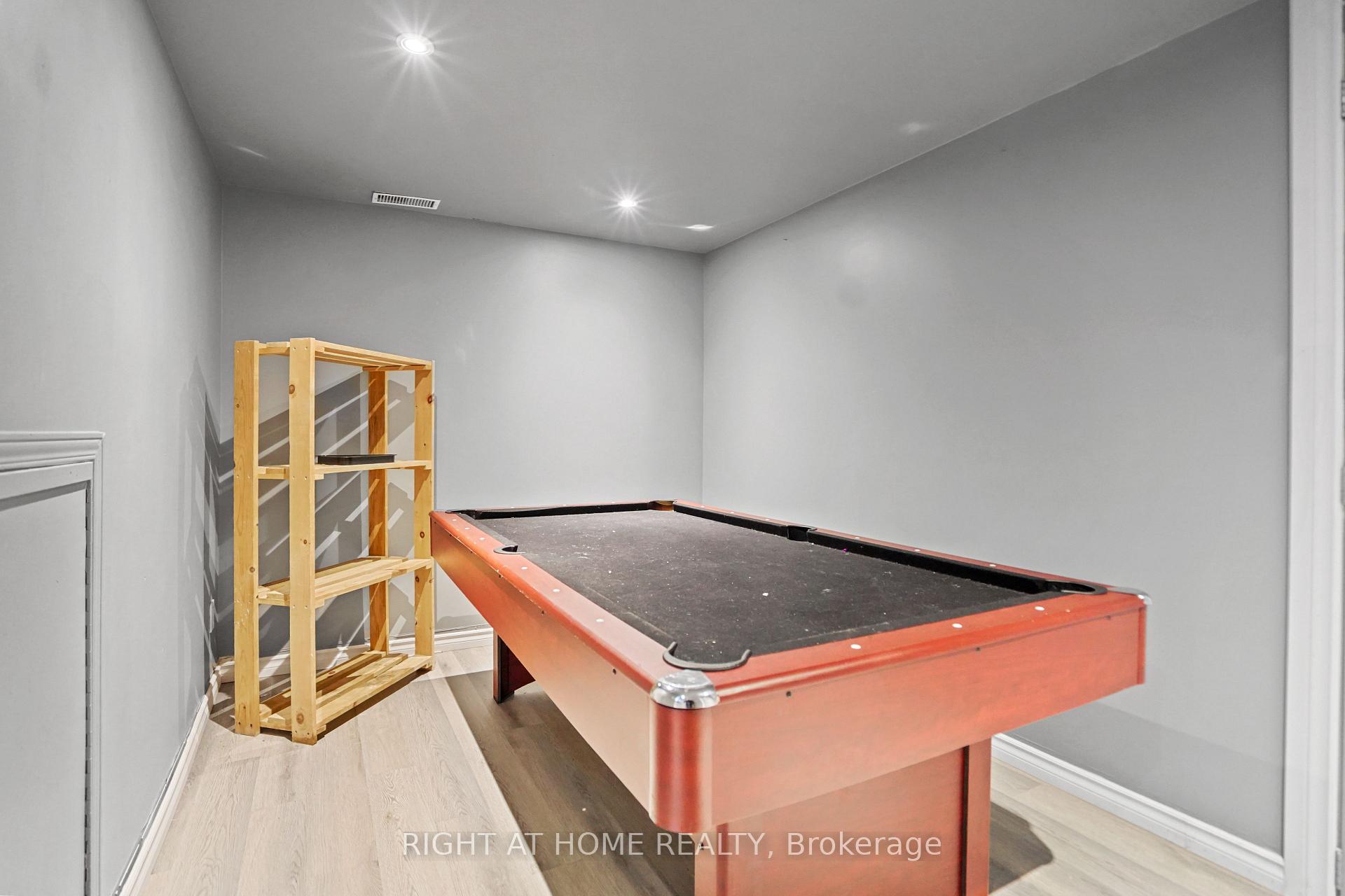 Photo 28 of 82 Dreger Avenue S, Kitchener — HOMEH