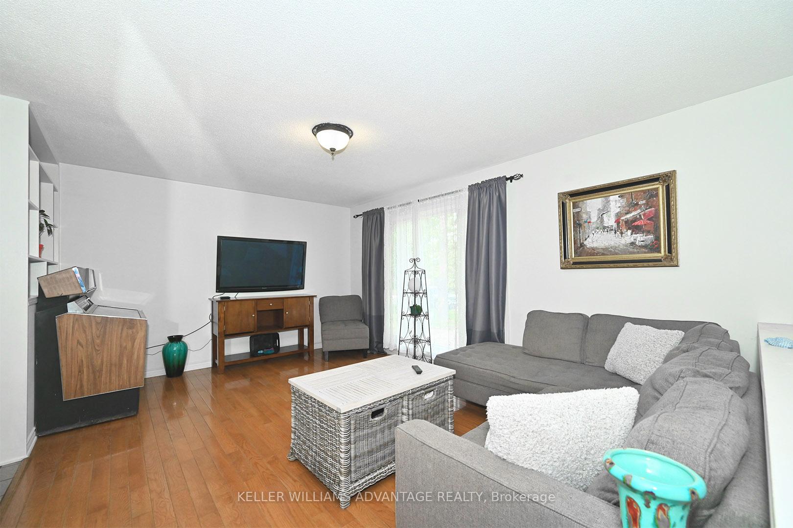 Photo 5 of 213 Sunset Crescent, Innisfil, Stroud — HOMEH