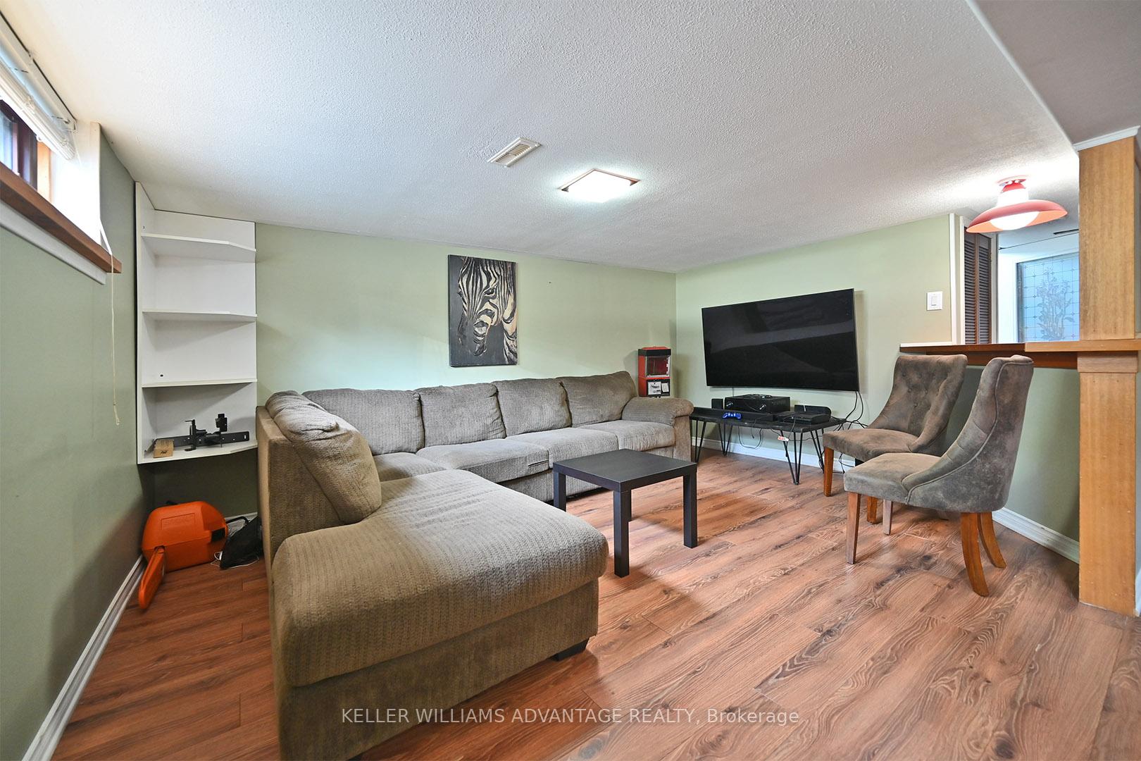 Photo 19 of 213 Sunset Crescent, Innisfil, Stroud — HOMEH