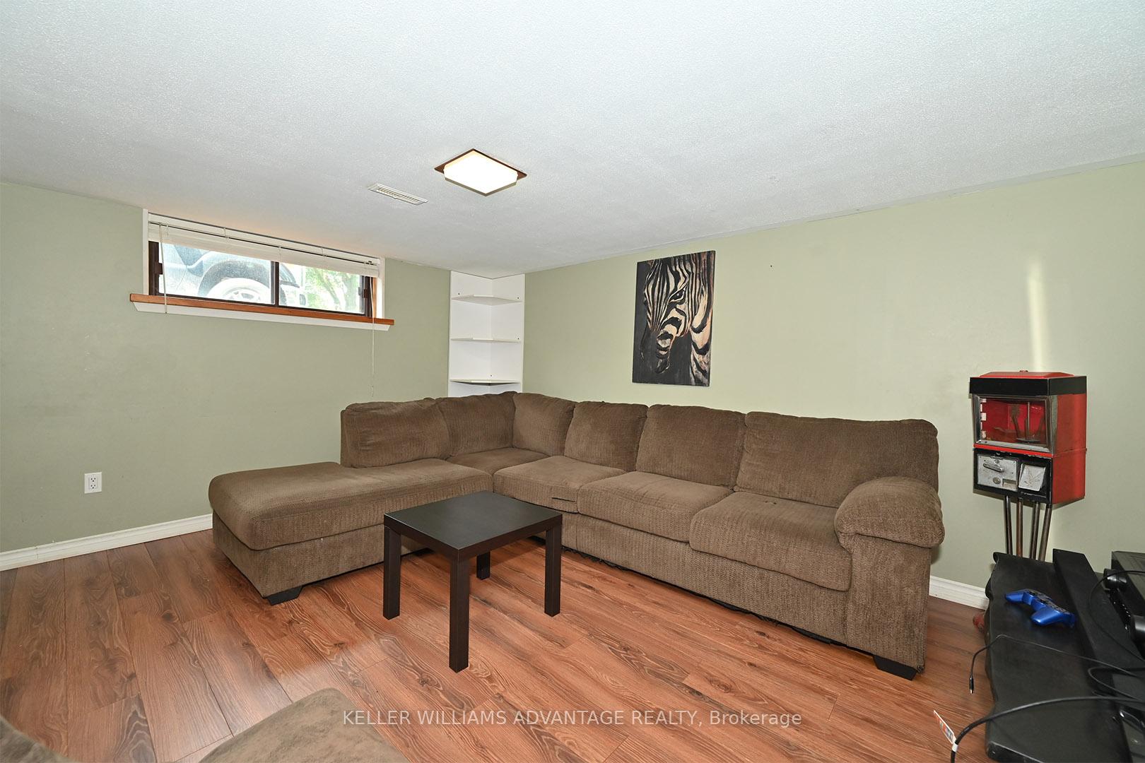Photo 21 of 213 Sunset Crescent, Innisfil, Stroud — HOMEH