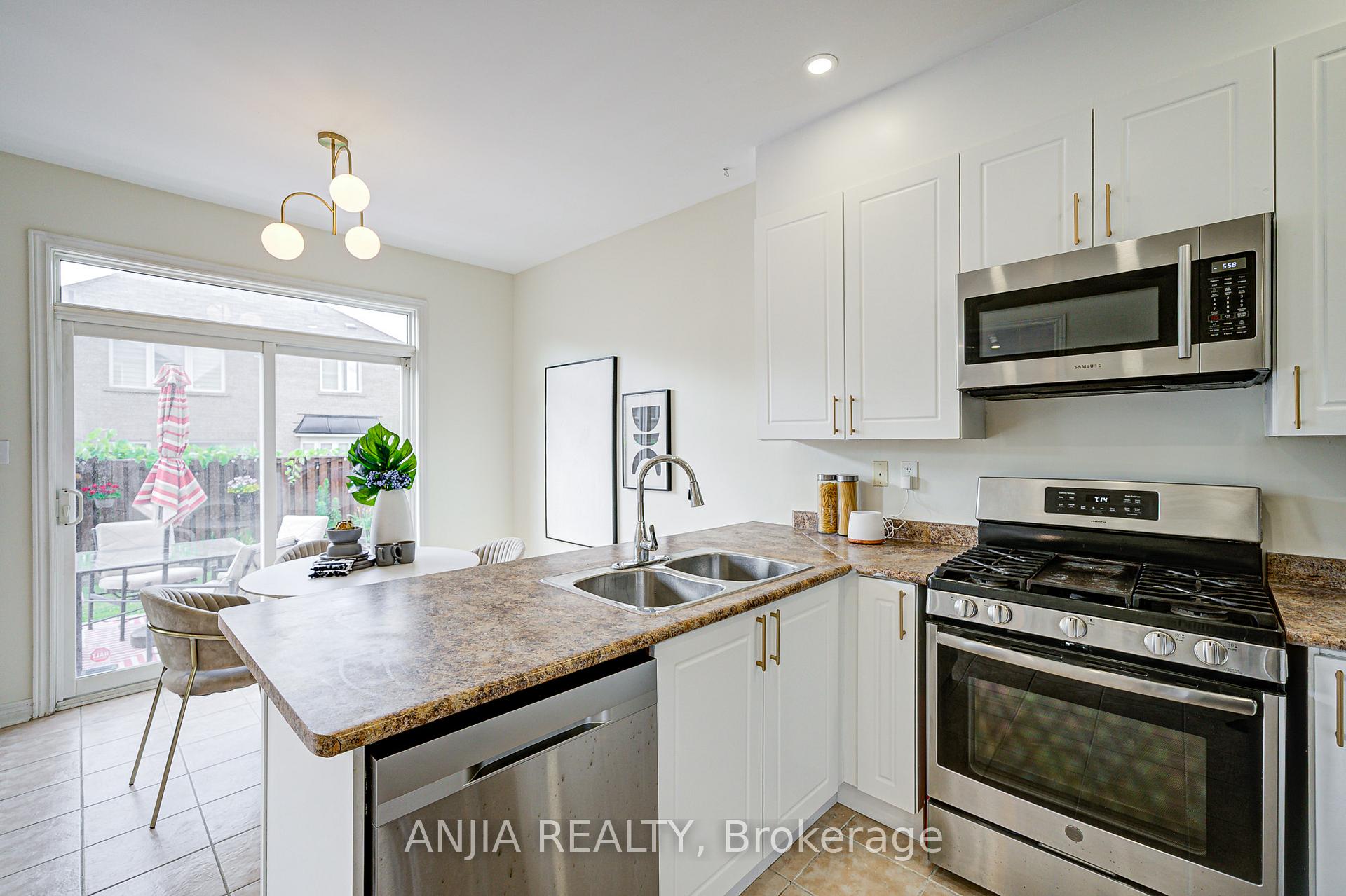 Photo 14 of 140 Edward Jefferys Avenue, Markham, Wismer — HOMEH