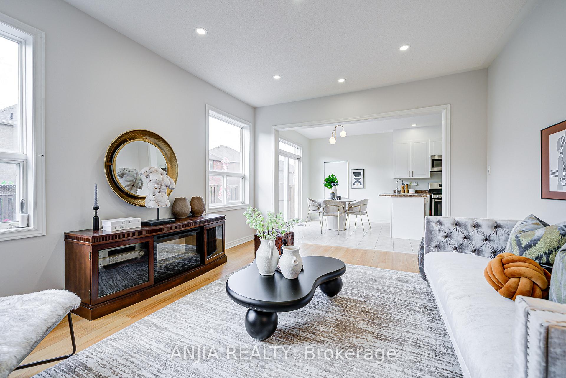 Photo 24 of 140 Edward Jefferys Avenue, Markham, Wismer — HOMEH