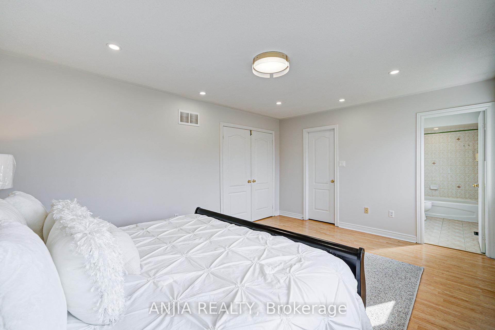 Photo 36 of 140 Edward Jefferys Avenue, Markham, Wismer — HOMEH