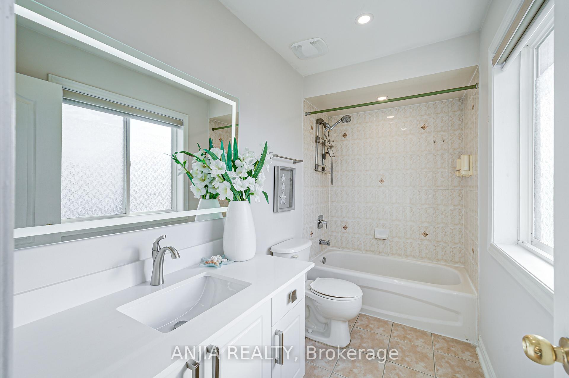 Photo 37 of 140 Edward Jefferys Avenue, Markham, Wismer — HOMEH