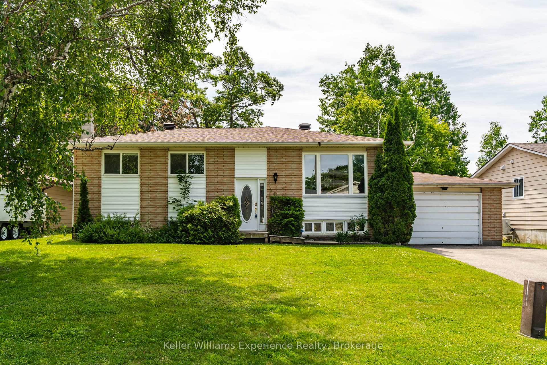 Photo 1 of 309 Lescaut Road, Midland — HOMEH