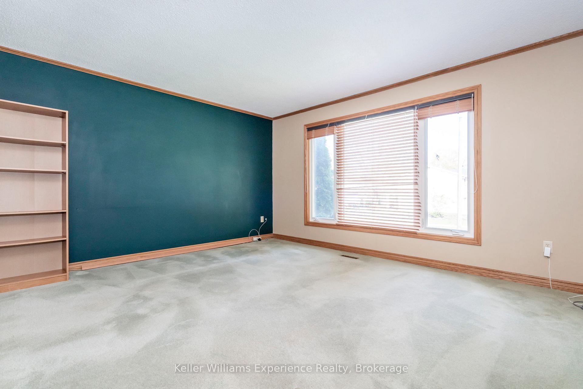 Photo 18 of 309 Lescaut Road, Midland — HOMEH