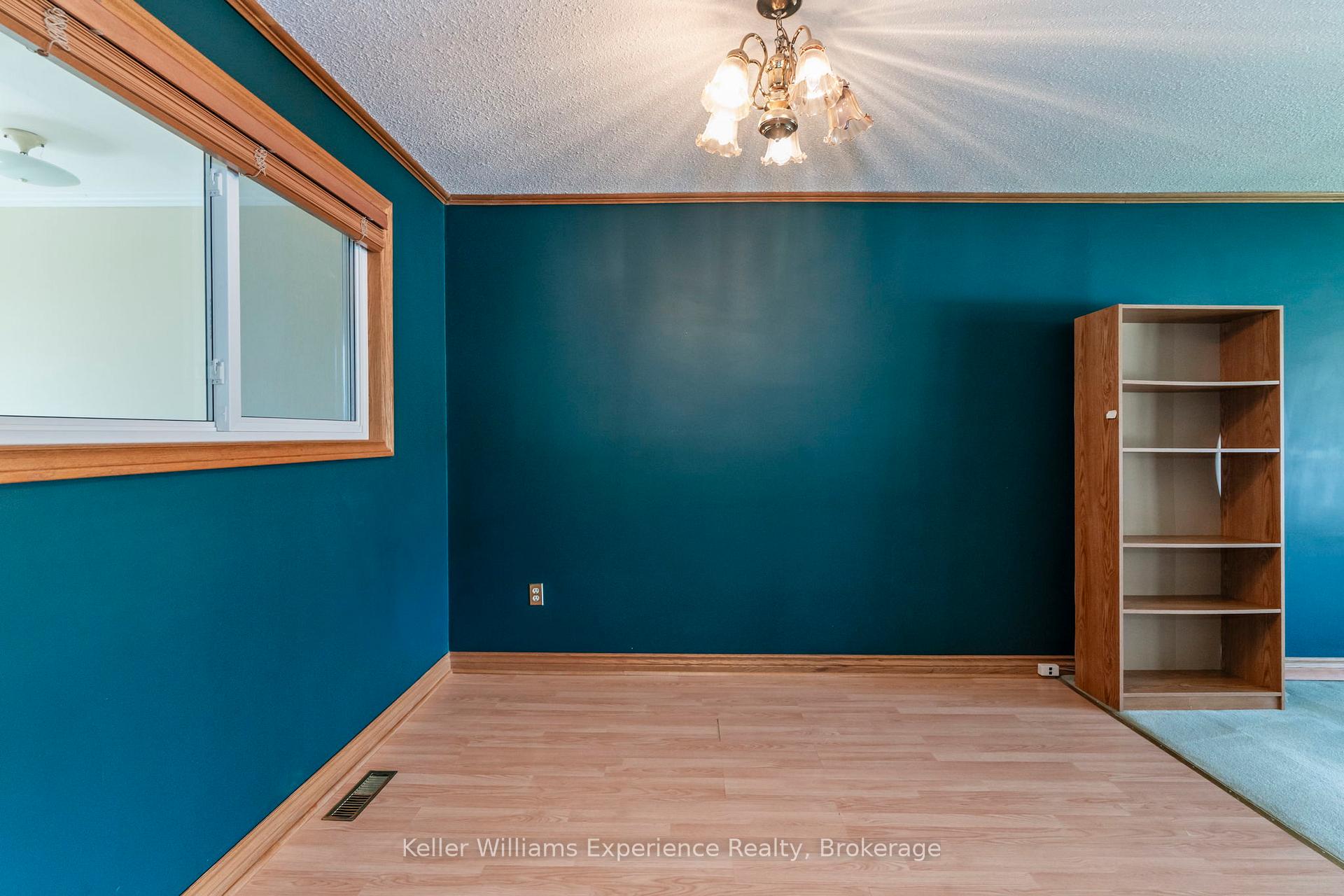 Photo 22 of 309 Lescaut Road, Midland — HOMEH