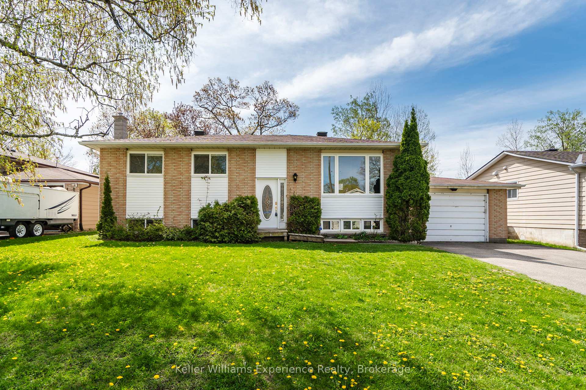 Photo 33 of 309 Lescaut Road, Midland — HOMEH