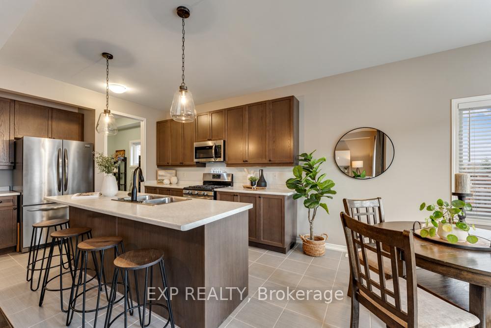 Photo 11 of 2089 Galloway Street, Innisfil, Alcona — HOMEH
